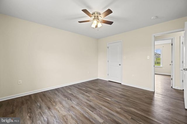 300 HANNAH LN, Bunker Hill, WV 25413