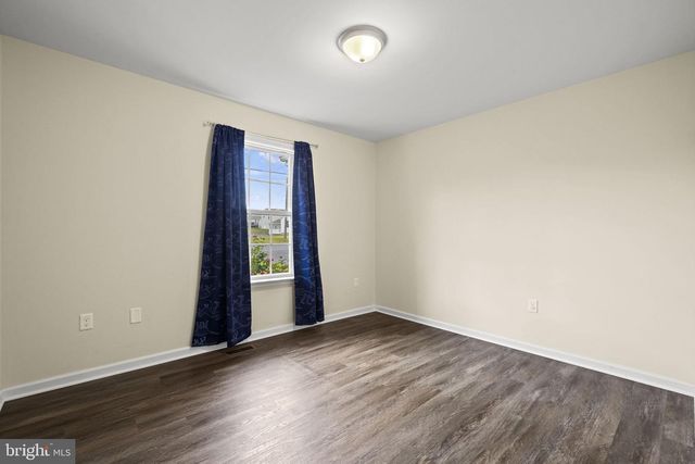 300 HANNAH LN, Bunker Hill, WV 25413