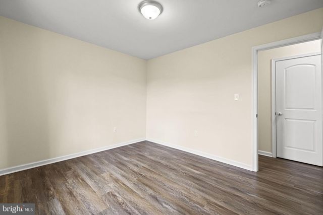 300 HANNAH LN, Bunker Hill, WV 25413