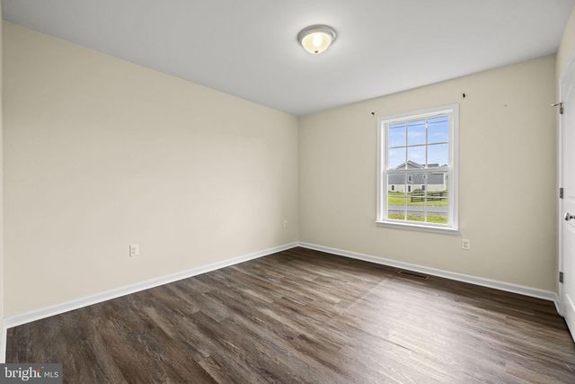 300 HANNAH LN, Bunker Hill, WV 25413