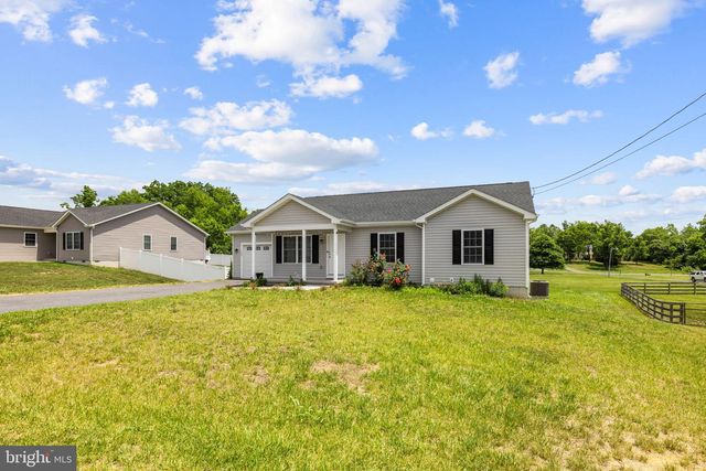 300 HANNAH LN, Bunker Hill, WV 25413