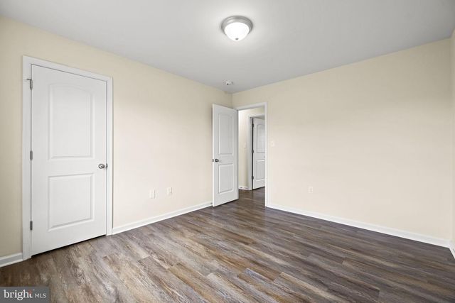 300 HANNAH LN, Bunker Hill, WV 25413