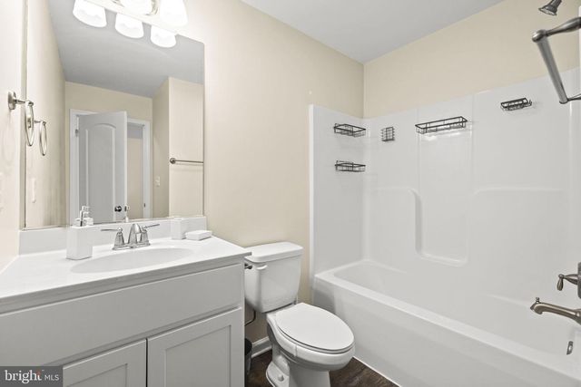 300 HANNAH LN, Bunker Hill, WV 25413