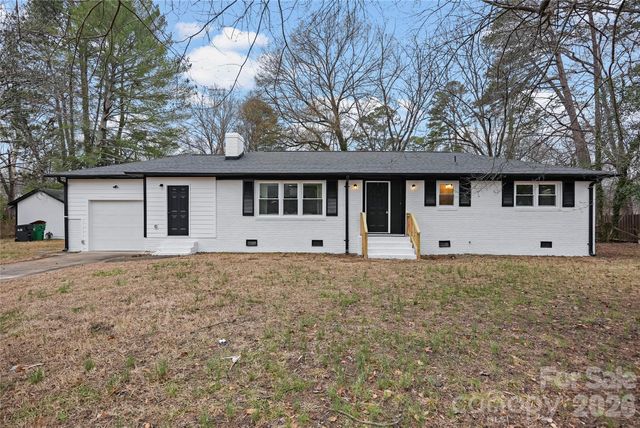 824 Kentberry Drive, Charlotte, NC 28214