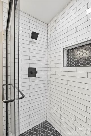 824 Kentberry Drive, Charlotte, NC 28214