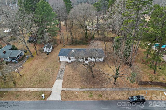 824 Kentberry Drive, Charlotte, NC 28214