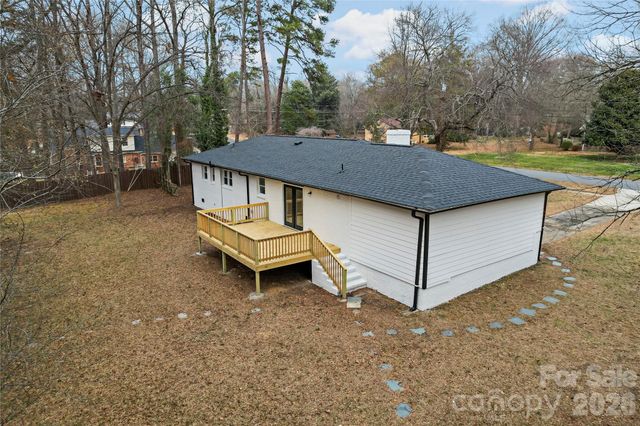 824 Kentberry Drive, Charlotte, NC 28214