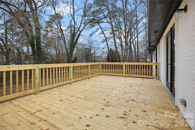 824 Kentberry Drive, Charlotte, NC 28214