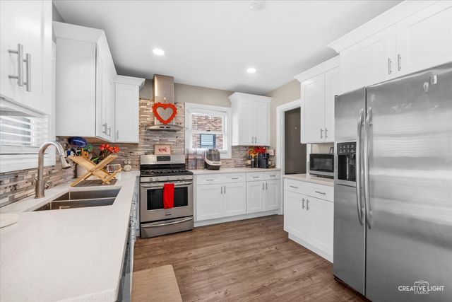 147 S Addison Street, Bensenville, IL 60106