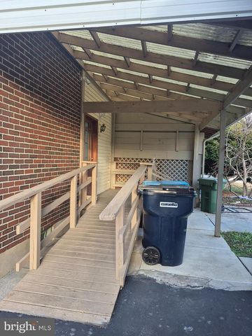 220 E MAIN ST, Palmyra, PA 17078