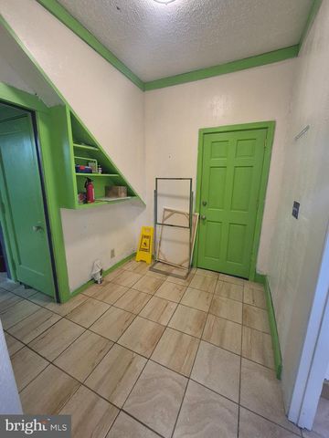 220 E MAIN ST, Palmyra, PA 17078