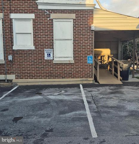 220 E MAIN ST, Palmyra, PA 17078