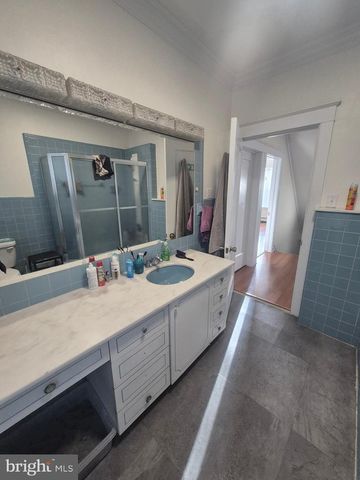 220 E MAIN ST, Palmyra, PA 17078