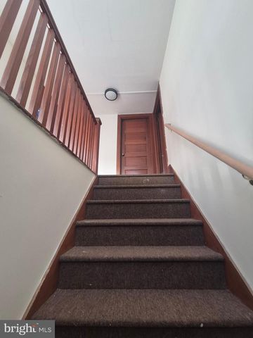 220 E MAIN ST, Palmyra, PA 17078