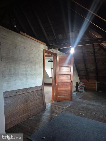 220 E MAIN ST, Palmyra, PA 17078