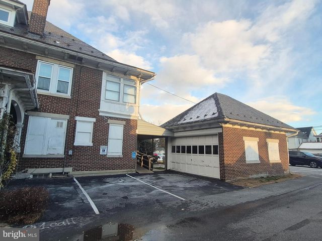 220 E MAIN ST, Palmyra, PA 17078