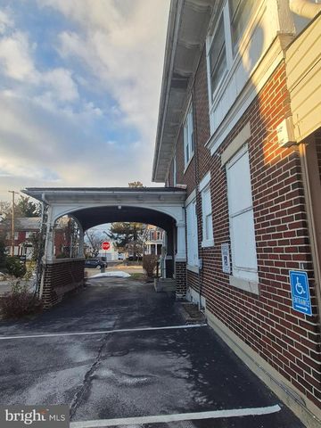 220 E MAIN ST, Palmyra, PA 17078