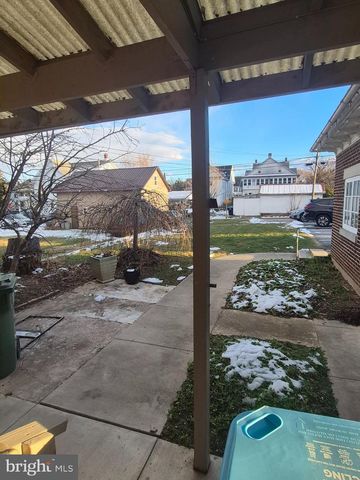 220 E MAIN ST, Palmyra, PA 17078