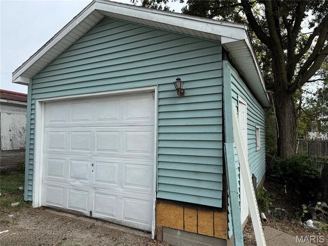 1714 Grace Street, Hannibal, MO 63401