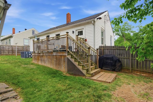 944 Chickasaw Ave, Nashville, TN 37207