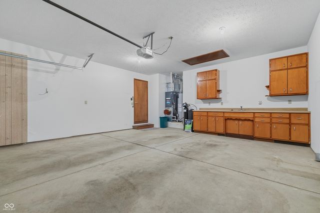 737 Cottage Lane, Greenwood, IN 46143