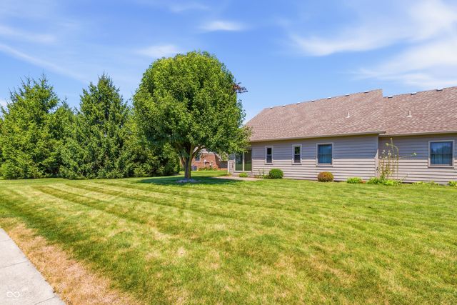 737 Cottage Lane, Greenwood, IN 46143