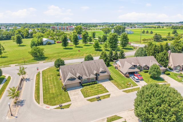 737 Cottage Lane, Greenwood, IN 46143