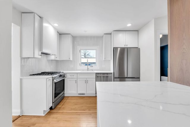 511 Highland Avenue, Oak Park, IL 60304