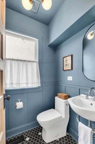 511 Highland Avenue, Oak Park, IL 60304