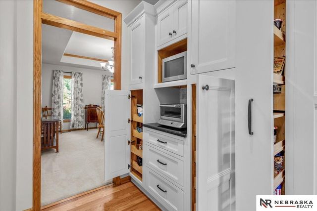 913 Woodland Avenue, Papillion, NE 68046