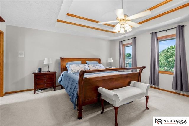 913 Woodland Avenue, Papillion, NE 68046