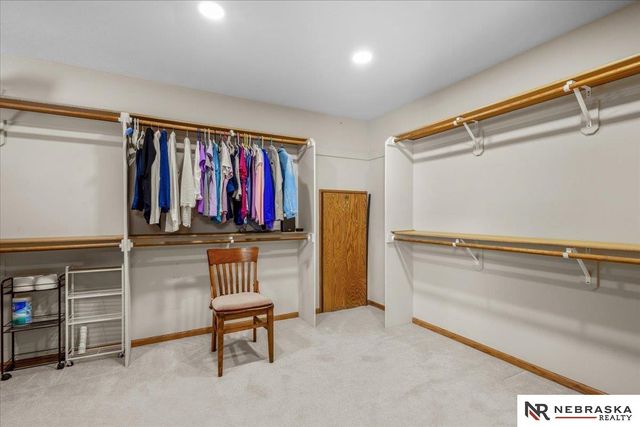 913 Woodland Avenue, Papillion, NE 68046