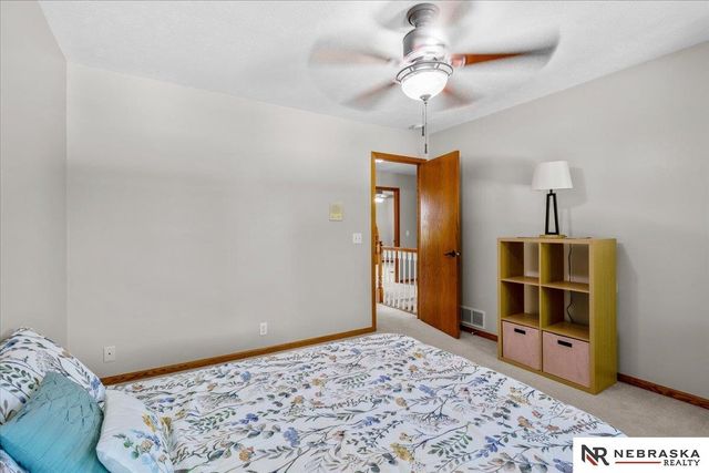 913 Woodland Avenue, Papillion, NE 68046