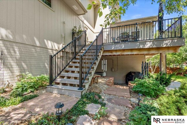 913 Woodland Avenue, Papillion, NE 68046