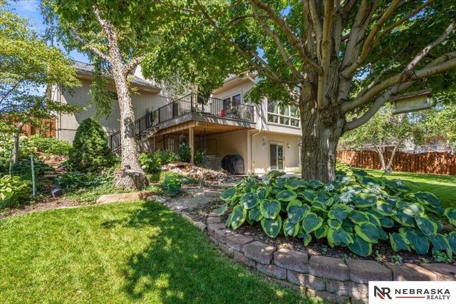 913 Woodland Avenue, Papillion, NE 68046