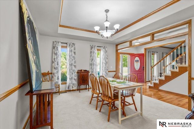 913 Woodland Avenue, Papillion, NE 68046