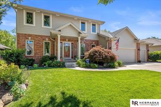 913 Woodland Avenue, Papillion, NE 68046