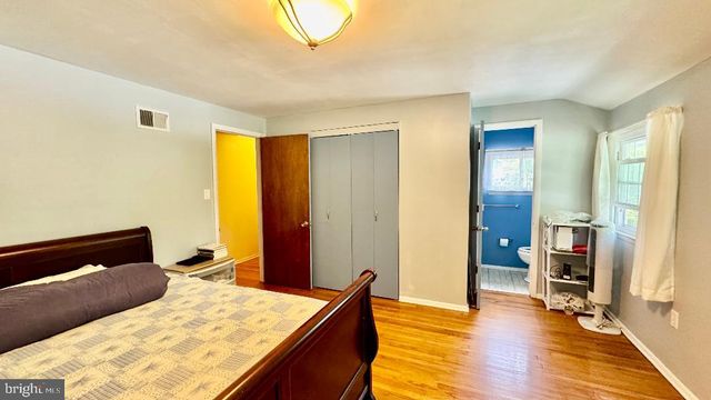 302 VASSAR DR, Newark, DE 19711