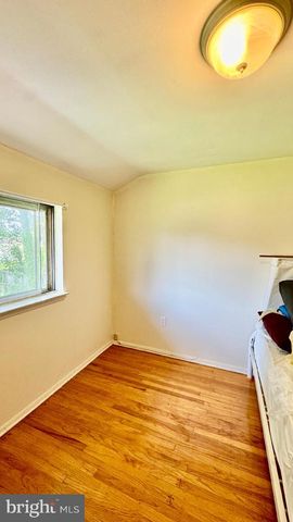 302 VASSAR DR, Newark, DE 19711
