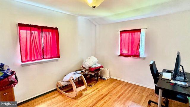 302 VASSAR DR, Newark, DE 19711