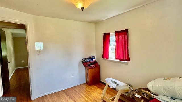 302 VASSAR DR, Newark, DE 19711