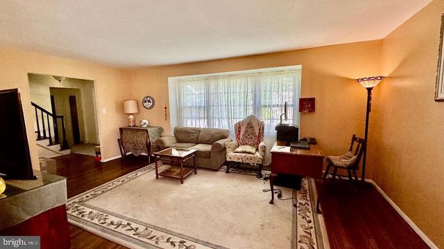 302 VASSAR DR, Newark, DE 19711