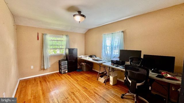 302 VASSAR DR, Newark, DE 19711