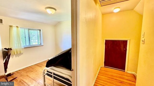 302 VASSAR DR, Newark, DE 19711