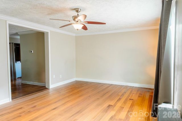 206 Courtland Place, Asheville, NC 28801