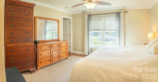 206 Courtland Place, Asheville, NC 28801