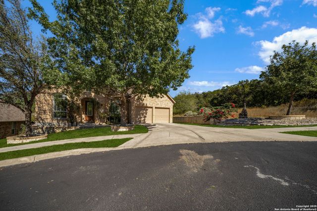 8603 Artesia Gap, Helotes, TX 78023