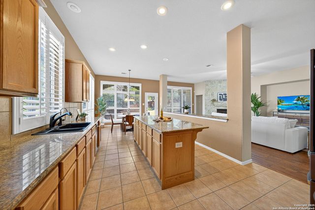 8603 Artesia Gap, Helotes, TX 78023