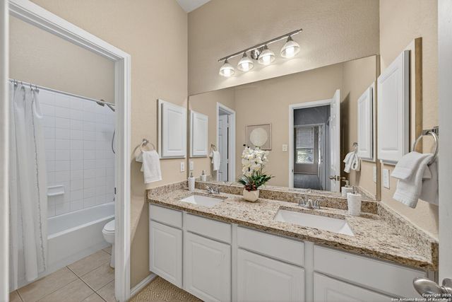 8603 Artesia Gap, Helotes, TX 78023