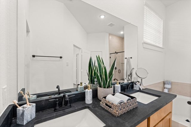 9439 Garden Gate Dr, Missouri City, TX 77459